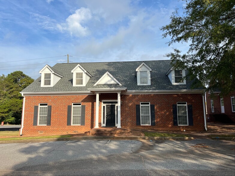 1351 Stonebridge Pky, Watkinsville, GA for rent - Building Photo - Image 1 of 19