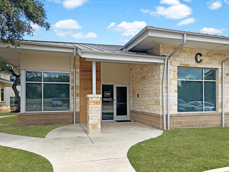 14425 Falcon Head Blvd, Austin, TX for rent - Building Photo - Image 1 of 12