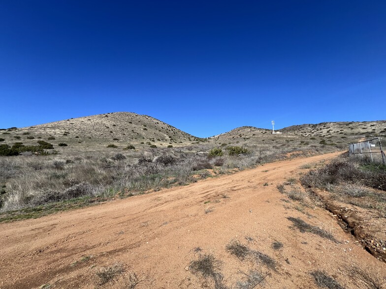 VIC VALLEYSAGE TUTHIL, Agua Dulce, CA for sale - Other - Image 3 of 7