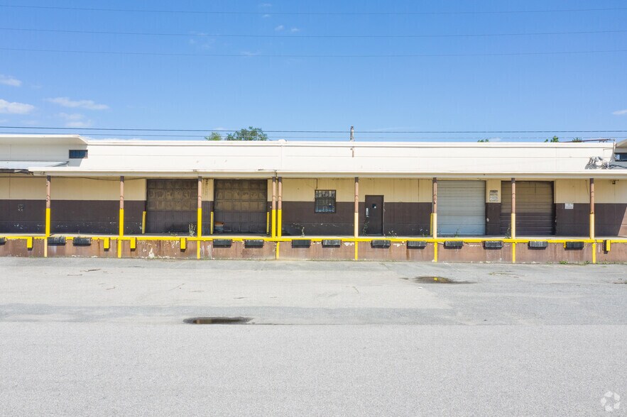 1507 Industrial Blvd, Jacksonville, FL for rent - Building Photo - Image 3 of 9