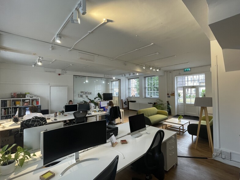 King St, Wilton to rent - Building Photo - Image 2 of 3