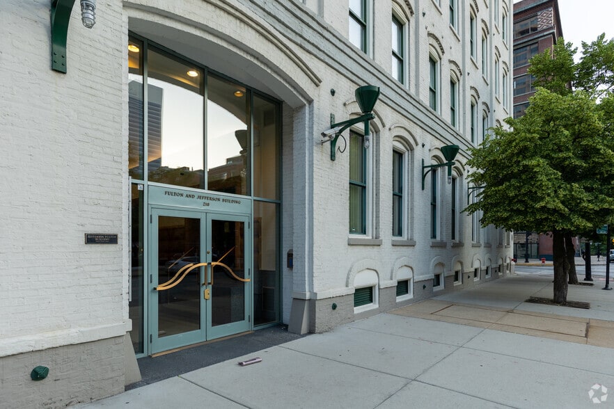 607 W Fulton St, Chicago, IL to rent - Building Photo - Image 3 of 5