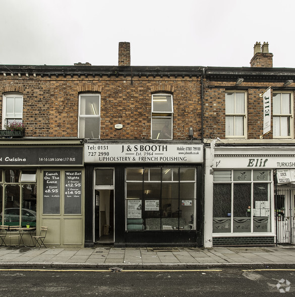 12 Lark Ln, Liverpool for rent - Primary Photo - Image 1 of 3