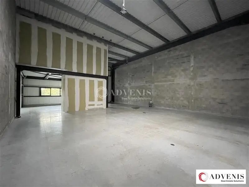 Light Industrial in Blanquefort to rent Interior Photo- Image 1 of 6