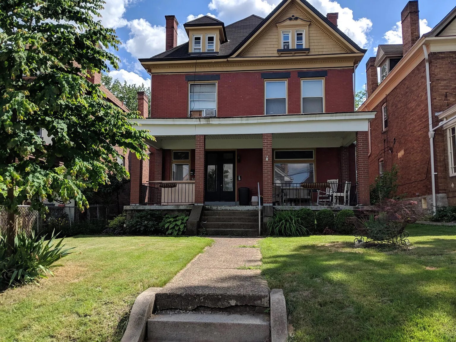 5434 Baywood St, Pittsburgh, PA for sale Primary Photo- Image 1 of 2