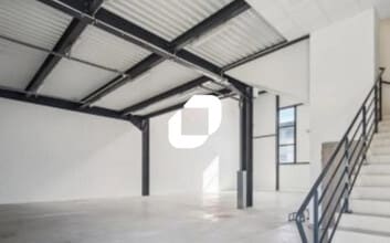 Office in Chalifert to rent Interior Photo- Image 2 of 6