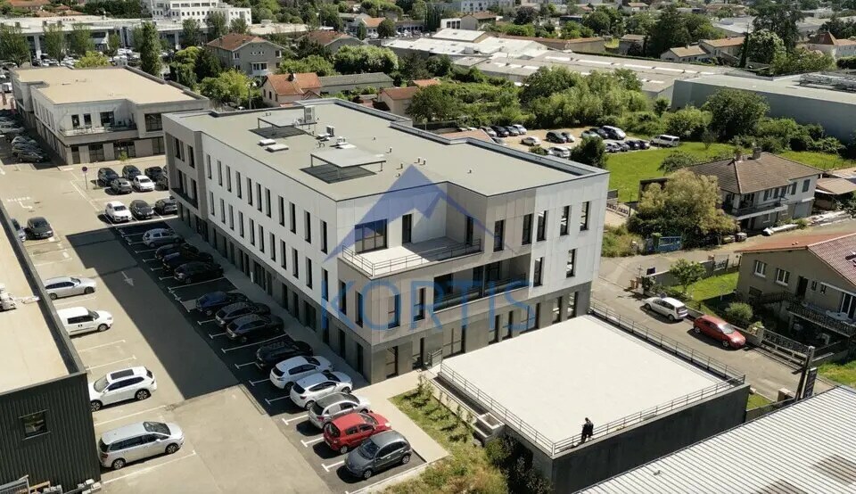 3 Avenue Edouard Herriot, Limas for sale Building Photo- Image 1 of 11