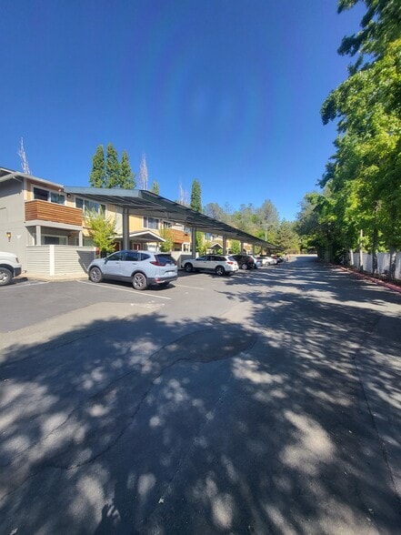 360 Sutter Hill Rd, Sutter Creek, CA for sale - Building Photo - Image 3 of 11