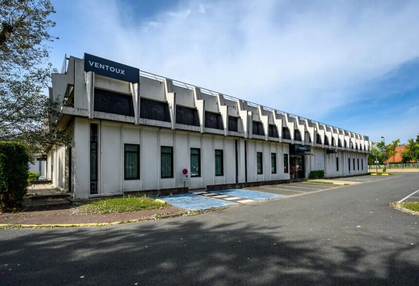 Industrial in Évry-Courcouronnes to rent - Building Photo - Image 1 of 16