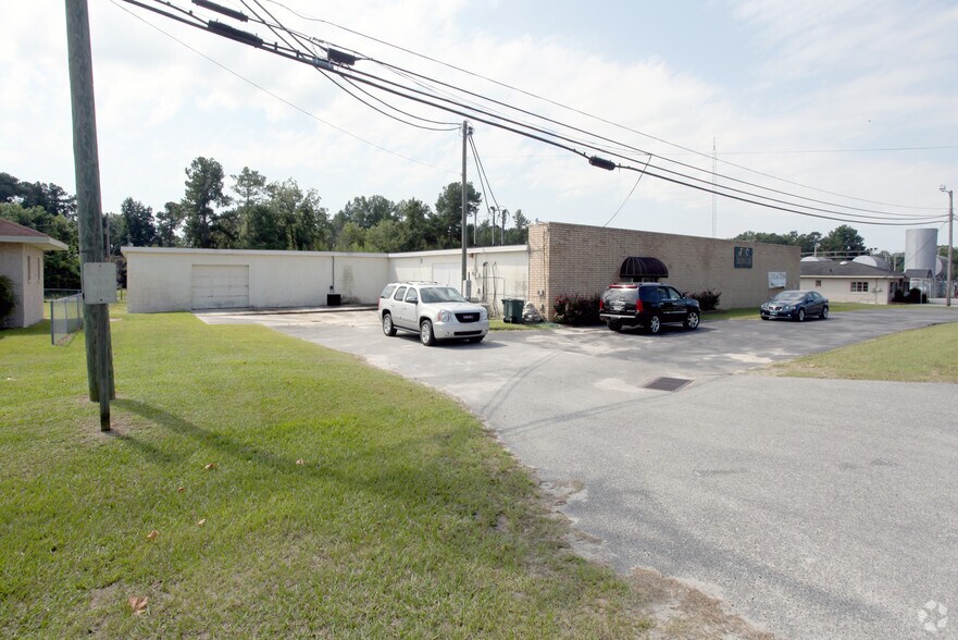 904 E 5th St, Tabor City, NC for sale - Building Photo - Image 3 of 8