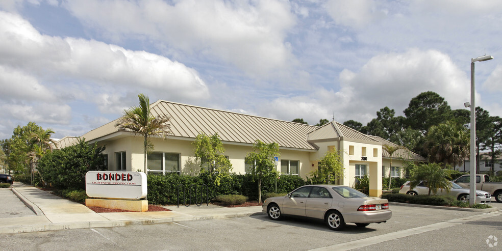 2080 W Indiantown Rd, Jupiter, FL for rent - Primary Photo - Image 1 of 5