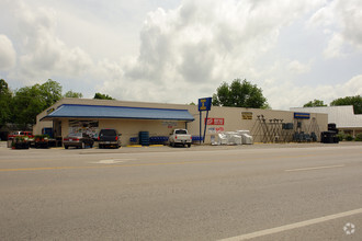 408 W Us-90 Hwy, Castroville, TX for rent Primary Photo- Image 1 of 5