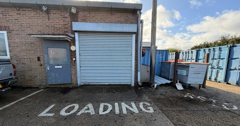 8-11 Selborne Rd, Alton to rent Building Photo- Image 1 of 1