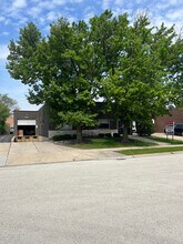 200 Seegers Ave, Elk Grove Village, IL for rent Building Photo- Image 1 of 2