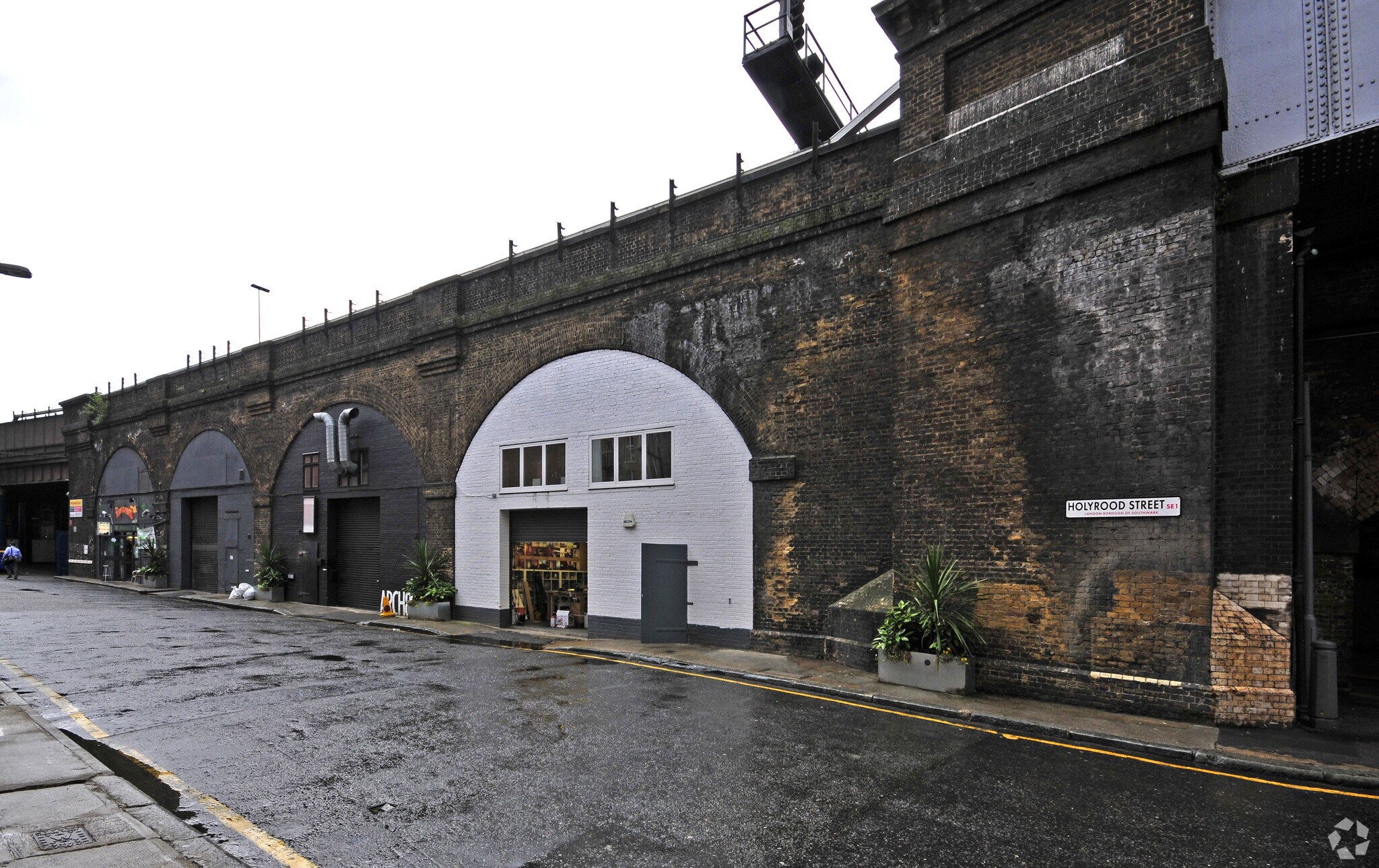 895-899 Holyrood St, London to rent Primary Photo- Image 1 of 2