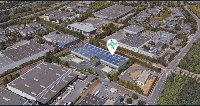 Industrial in Tremblay-en-France to rent - Aerial - Image 2 of 10