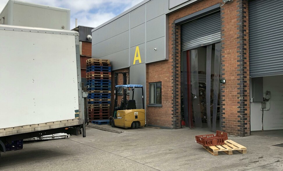 Dominion Rd, Southall for sale - Building Photo - Image 1 of 1