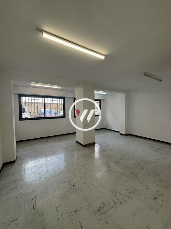 Office in Marseille to rent Interior Photo- Image 1 of 9