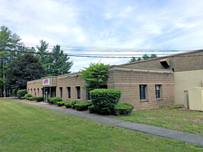 31 Sagamore Park Rd, Hudson, NH for rent Building Photo- Image 1 of 3