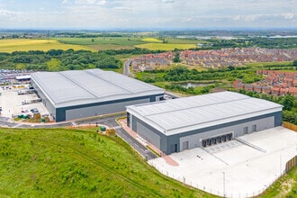 100 Whistler Dr, Castleford, WYK - Aerial  map view