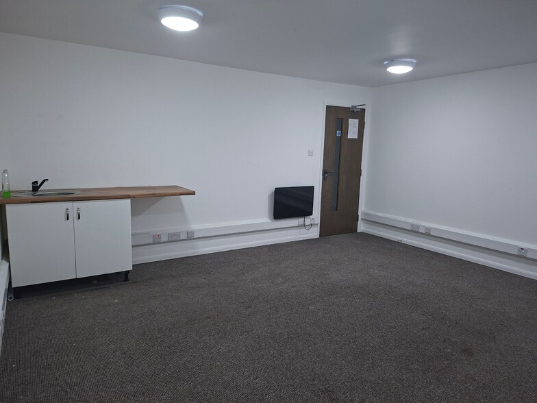 Bristol Rd, Dunball to rent - Interior Photo - Image 2 of 11