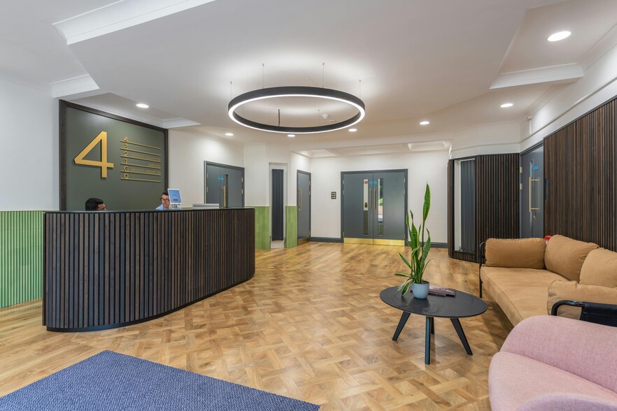 Greenways Business Park, Chippenham to rent - Lobby - Image 2 of 7
