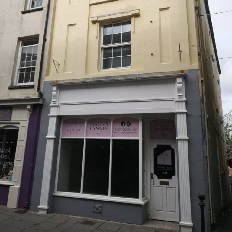 57 King St, Carmarthen to rent Building Photo- Image 1 of 5
