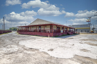 505 N 1st St, Carrizo Springs, TX for sale Primary Photo- Image 1 of 1