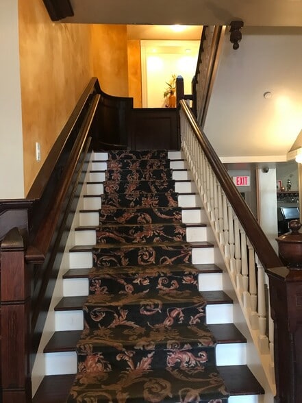 2651 W Jefferson, Trenton, MI to rent - Interior Photo - Image 3 of 23