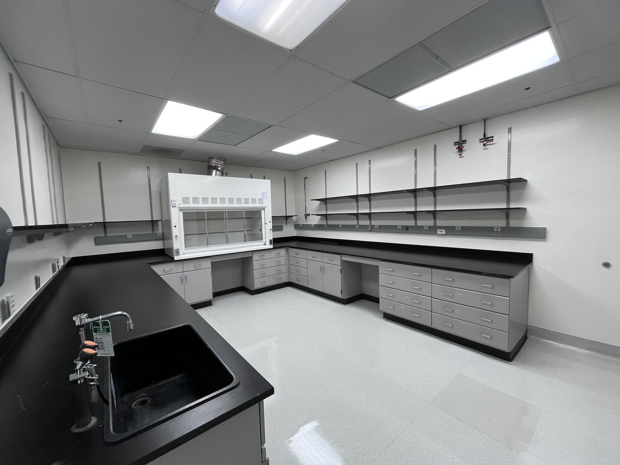 319 N Bernardo Ave, Mountain View, CA to rent Interior Photo- Image 1 of 1