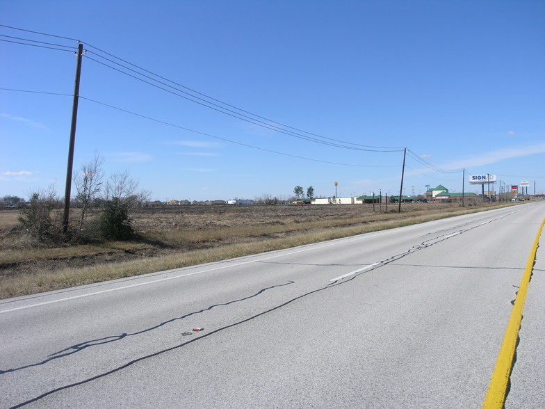 450 Delaney Rd, La Marque, TX for sale - Primary Photo - Image 1 of 1