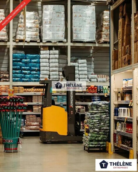 Light Industrial in Montpellier to rent - Interior Photo - Image 3 of 5