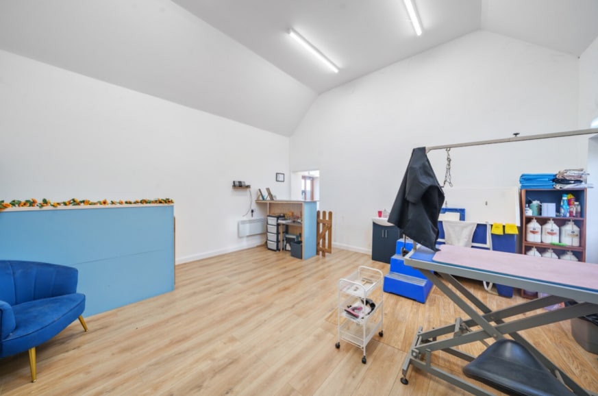 Grange Farm, Gainsborough to rent Interior Photo- Image 1 of 3