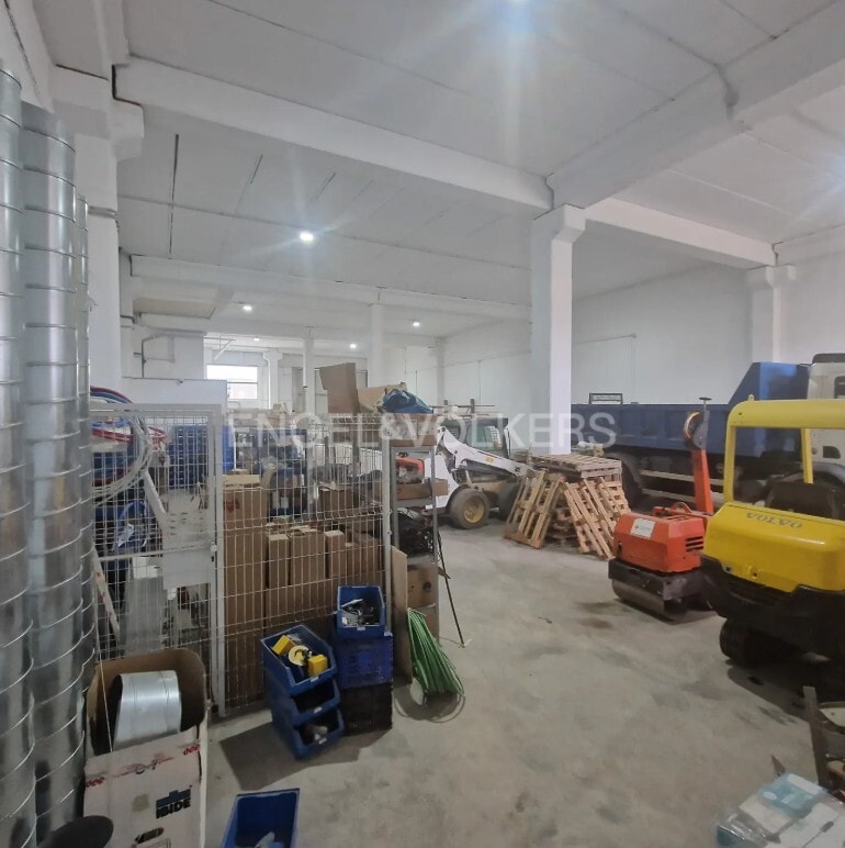 Sant Feliu de Llobregat, BAR 08980 - Unit 11 - - Interior Photo - Image 1 of 6