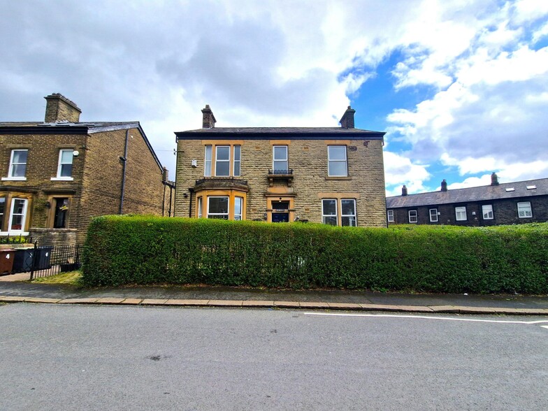 2 North Rd, Glossop for sale - Building Photo - Image 1 of 1