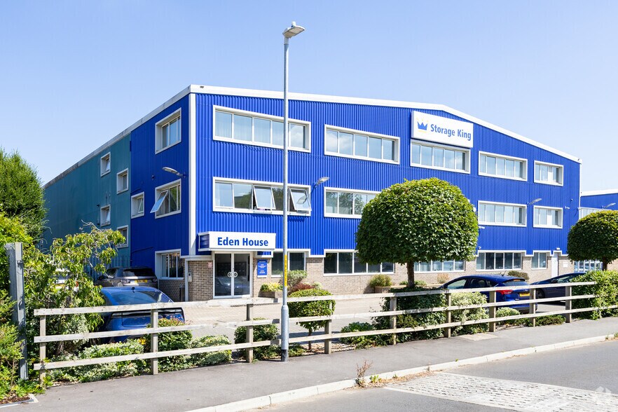 Enterprise Way, Edenbridge to rent - Building Photo - Image 1 of 3
