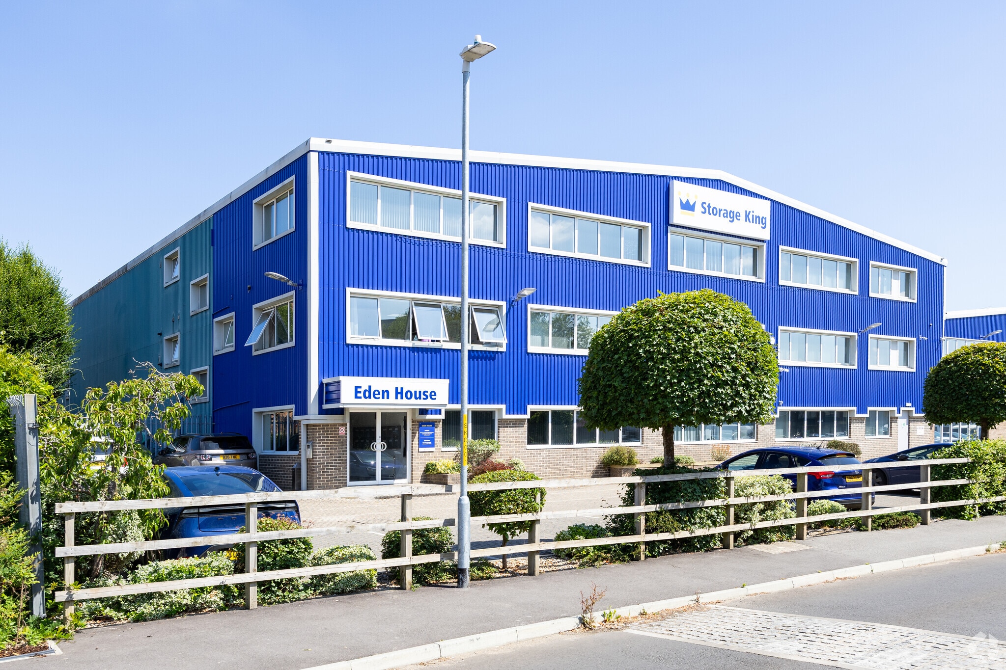 Enterprise Way, Edenbridge to rent Building Photo- Image 1 of 4