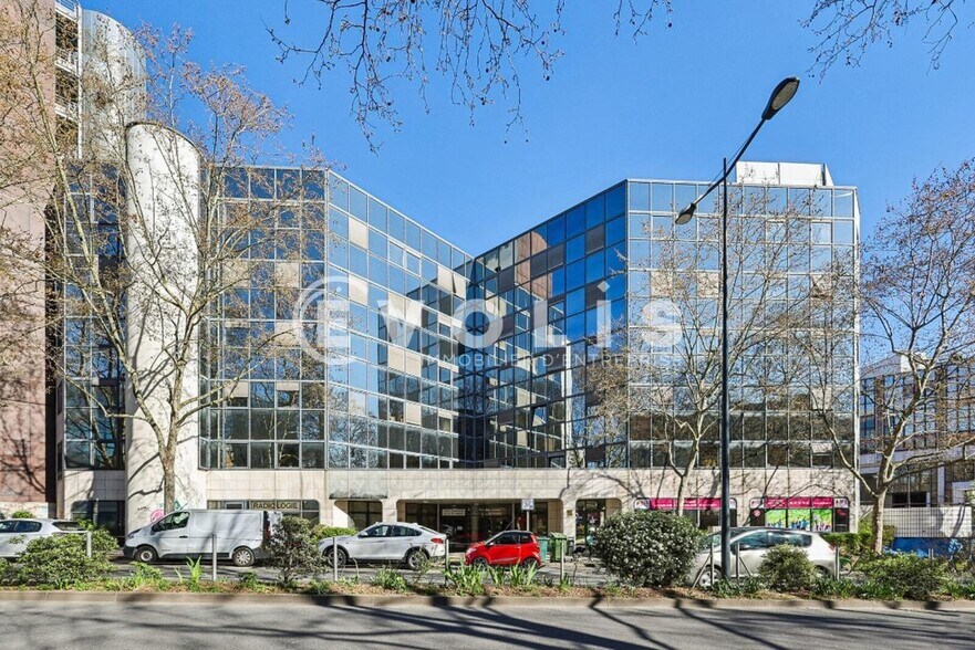 Office in Fontenay Sous Bois to rent - Building Photo - Image 1 of 6