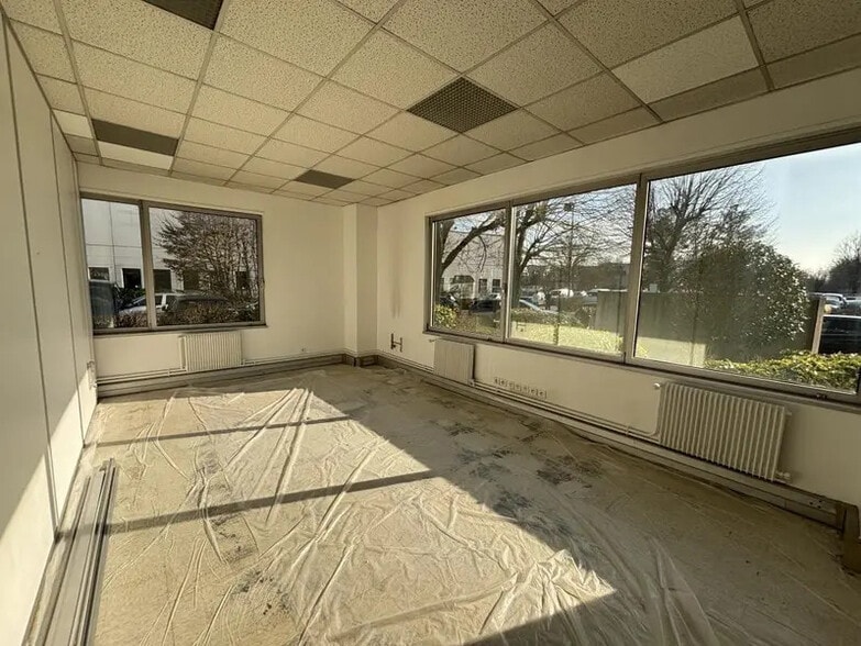 Office in Villepinte to rent - Building Photo - Image 2 of 14