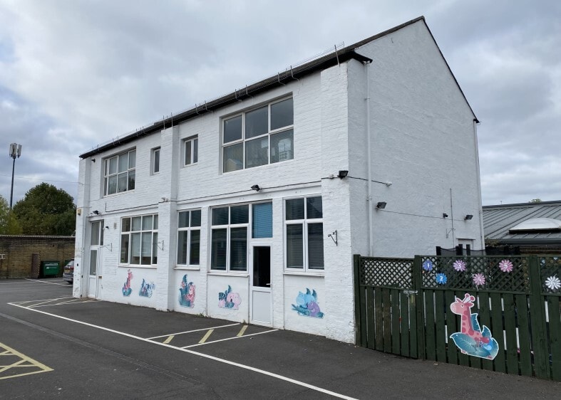 24 Ashley Rd, Hampton for sale - Primary Photo - Image 1 of 1