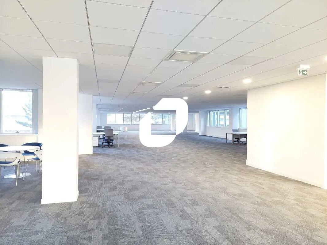 Office in Vélizy-Villacoublay to rent Interior Photo- Image 1 of 1