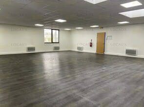 Light Industrial in Argenteuil to rent Interior Photo- Image 2 of 6