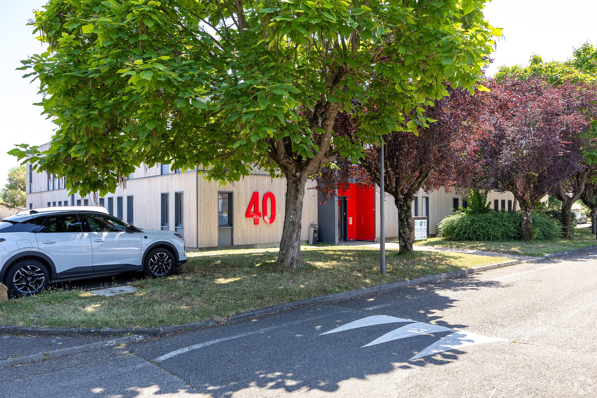33 Avenue Du Docteur Georges Lévy, Vénissieux to rent Primary Photo- Image 1 of 3