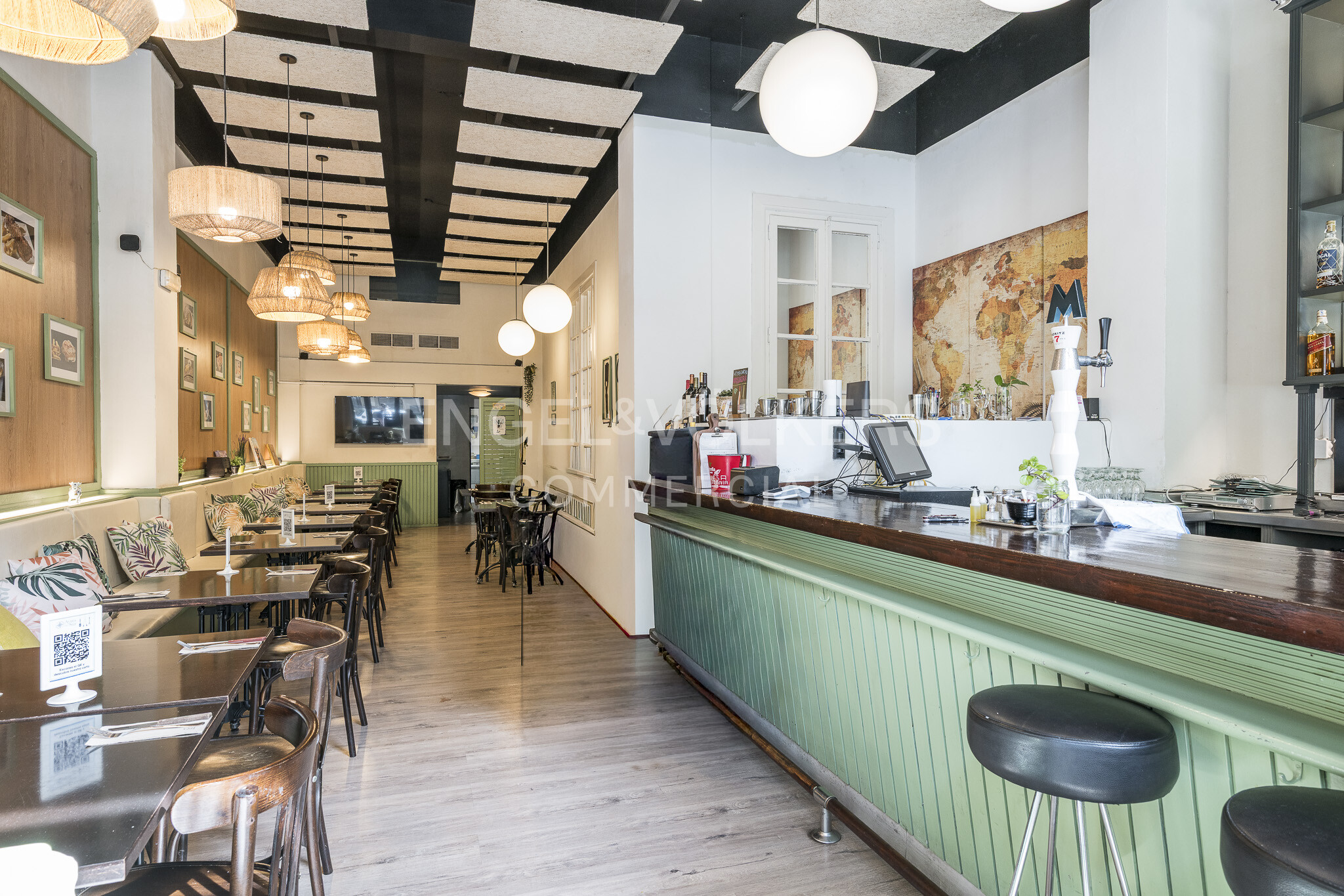 Retail in Barcelona, Barcelona to rent Interior Photo- Image 1 of 14