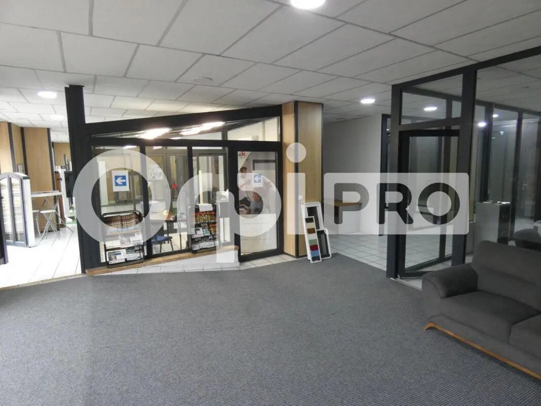 Retail in Manosque for sale Interior Photo- Image 1 of 10