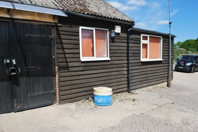 New Chapel Rd, Lingfield for sale Primary Photo- Image 1 of 1