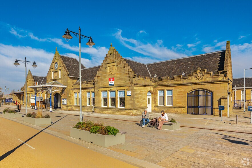 19 Goosecroft Rd, Stirling for sale - Primary Photo - Image 1 of 1