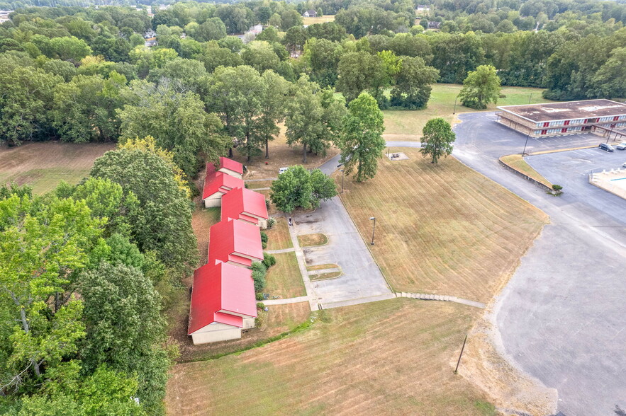 1213 E Wood St, Paris, TN for sale - Building Photo - Image 3 of 21