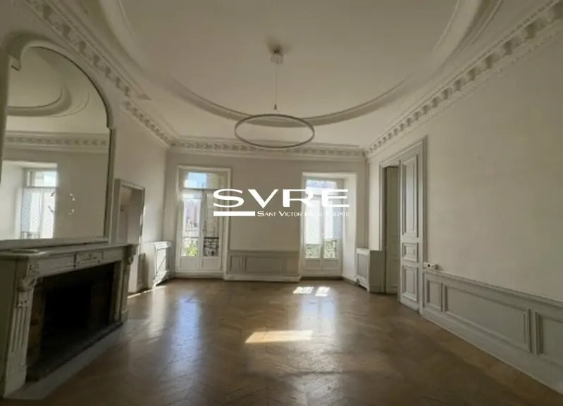 Office in Marseille to rent Interior Photo- Image 1 of 13