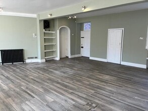 Overy Rd, Burnham Market to rent Interior Photo- Image 2 of 10